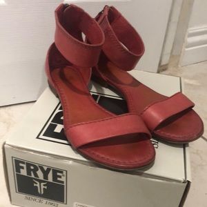 Frye Papaya colored Carson sandal size 8